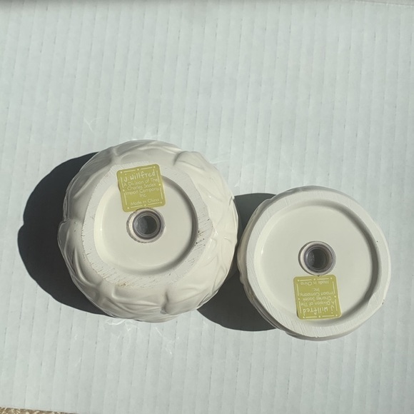 J. Willfred Cabbage Two piece Salt and Pepper Shaker Set Cream - Picture 3 of 5